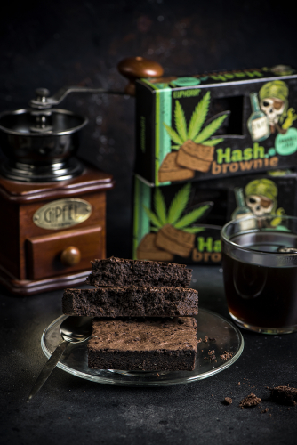 Brownie alla Cannabis & Rum